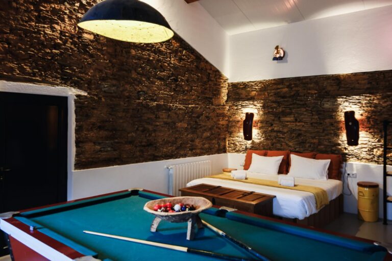 The Family Room 2 – A spacious, vibrant apartment at Eco Resort Portugal designed for families and full of playful, colorful touches.